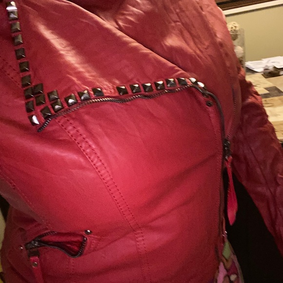 Red leather jacket. - Picture 7 of 7